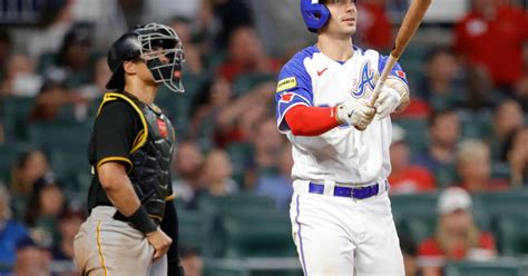 Reynolds hits 2-run homer as Pirates’ 8-4 win delays Braves clinching playoff spot